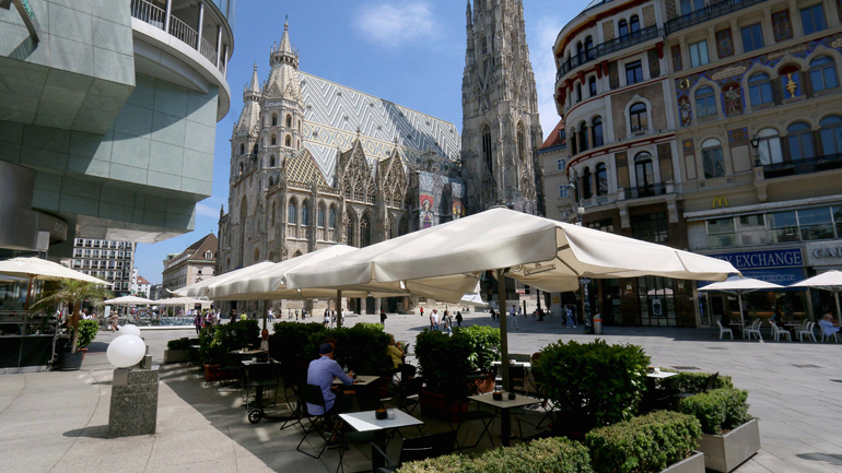 Επικρίσεις δέχεται ο πρόεδρος της Αυστρίας επειδή δεν σεβάστηκε τα περιοριστικά μέτρα για την ανάσχεση της επιδημίας